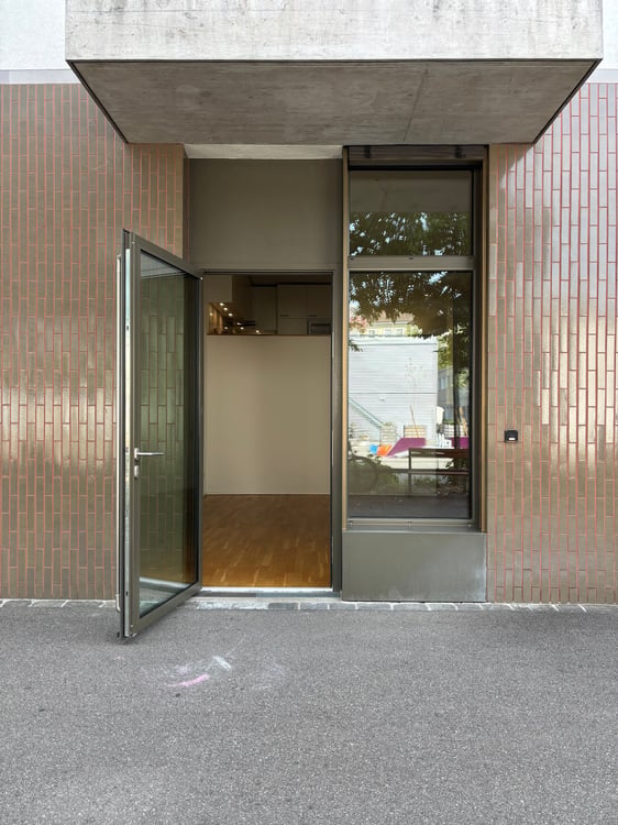 Moderne und stilvolle Wohnung mit Gartensitzplatz 9