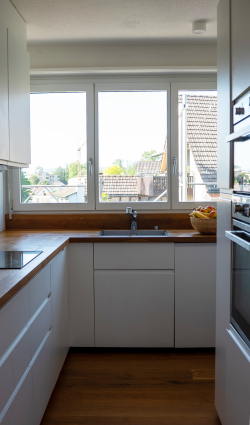 Charmante 4-Zimmer-Dachwohnung mit Seesicht in Küsnacht ZH 2