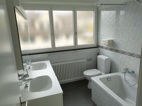 Charmante 4-Zimmer-Dachwohnung mit Seesicht in Küsnacht ZH 10