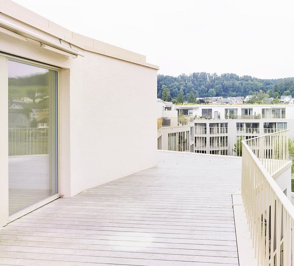 Moderne 2.5-Zimmer-Terrassenwohnung mit Aussicht in Bonstetten 5