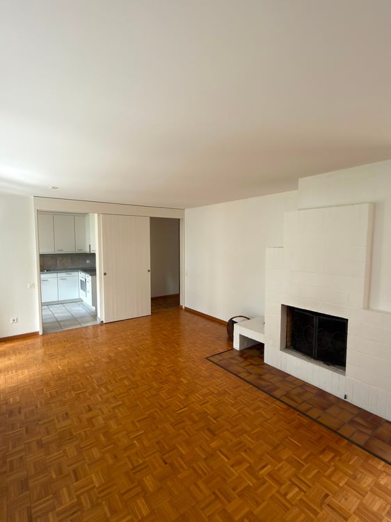 Sonnige 3-Zimmer-Wohnung mit Cheminée und Balkon in ruhiger Waldnähe 4