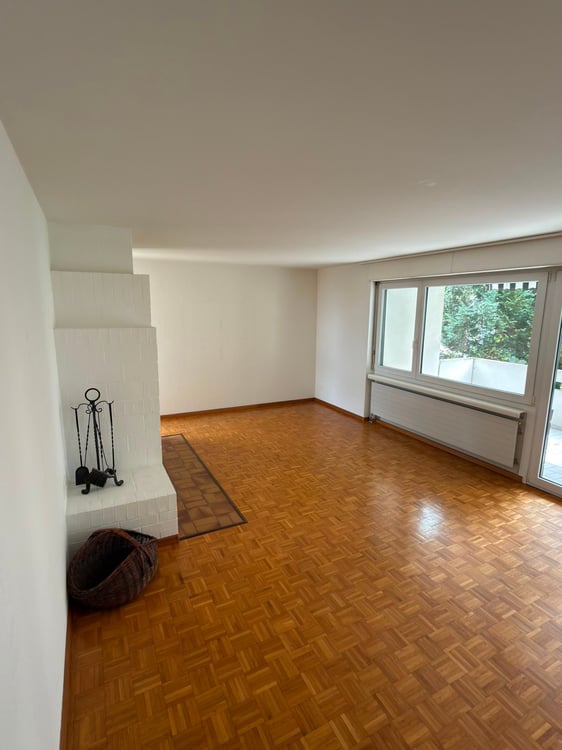 Sonnige 3-Zimmer-Wohnung mit Cheminée und Balkon in ruhiger Waldnähe 3