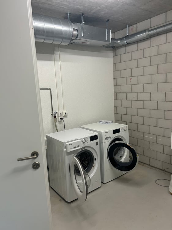 Helle 4.5-Zimmer-Wohnung mit Balkon an ruhiger Lage in Zürich 8044 10