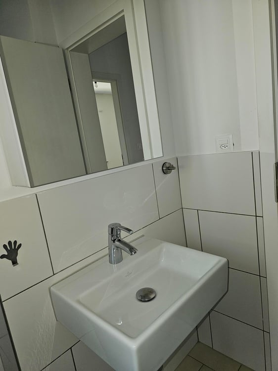 Befristet bis 30.09.2027 – Grosszügige 2.5-Zimmerwohnung mit Gartensitzplatz in Herrliberg 14