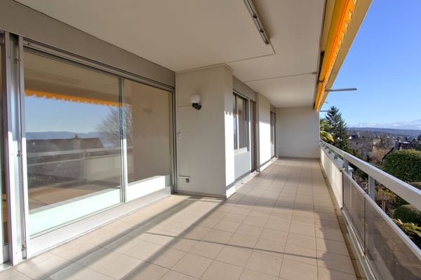 Grosszügige 5.5-Zimmer-Wohnung mit Panoramablick 3