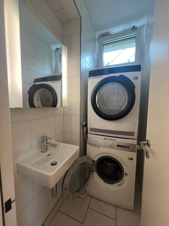 Geräumige 3-Zimmer-Wohnung mit Balkon und schöner Aussicht in Zürich-Fluntern 12
