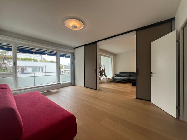 Geräumige 3-Zimmer-Wohnung mit Balkon und schöner Aussicht in Zürich-Fluntern 8