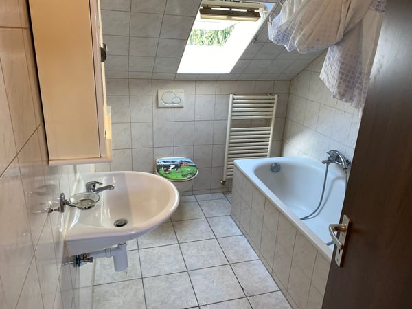 2.5-Zimmer-Dachwohnung im 3. Stock – per sofort verfügbar 8