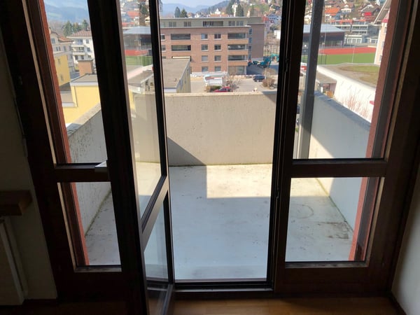 Charmante 1.5-Zimmer-Wohnung mit Balkon und Bergblick in Ebnat-Kappel 3