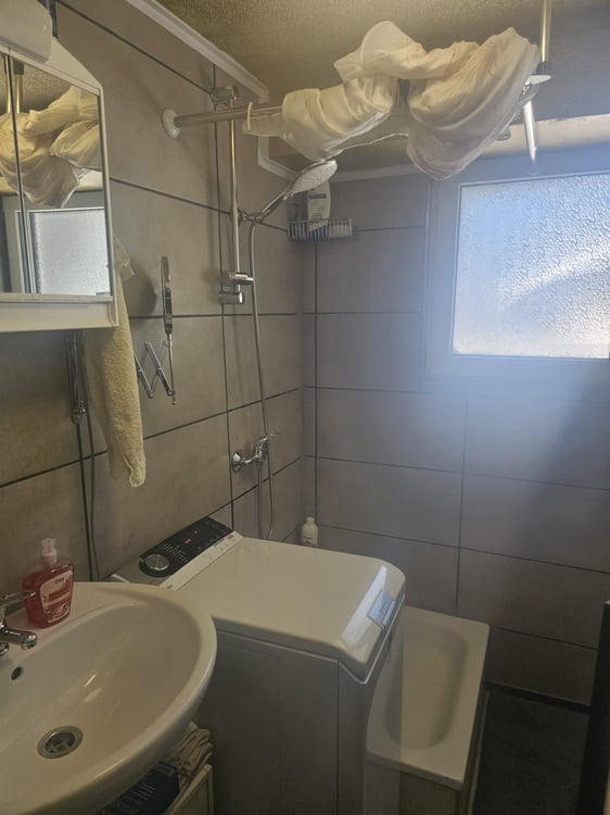 Gemütliche 1.5-Zimmer-Wohnung mit Küche und Badezimmer 9