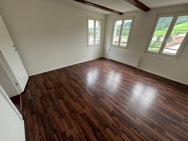 Charmante 3.5-Zimmer-Wohnung mit Balkon in Degersheim 12