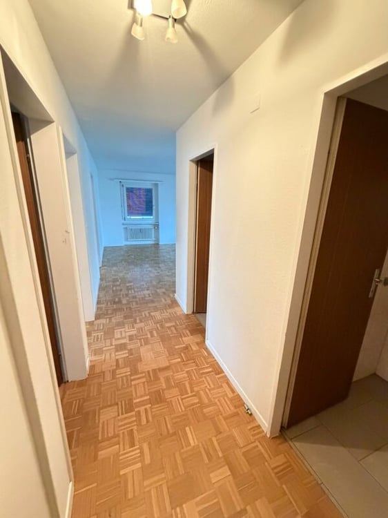 1.5 Wohnung mit grossem Spielplatz! 5