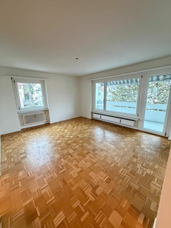 1.5 Wohnung mit grossem Spielplatz! 6