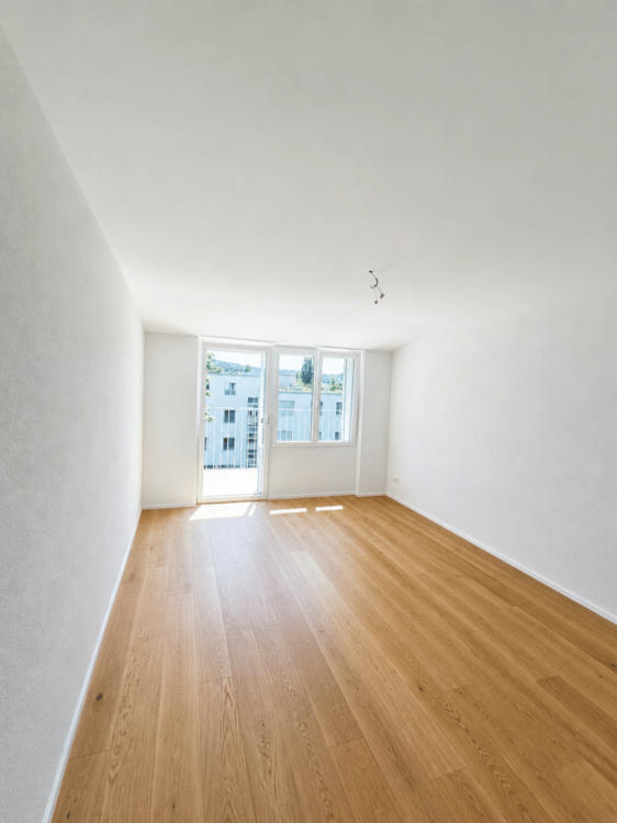 Frisch renovierte Dachwohnung nach umfassender Liegenschaftssanierung 7
