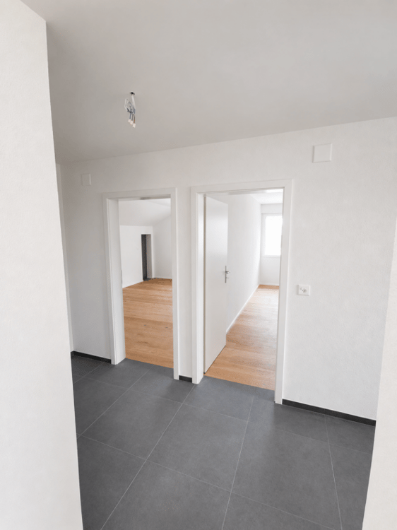 Frisch renovierte Dachwohnung nach umfassender Liegenschaftssanierung 4