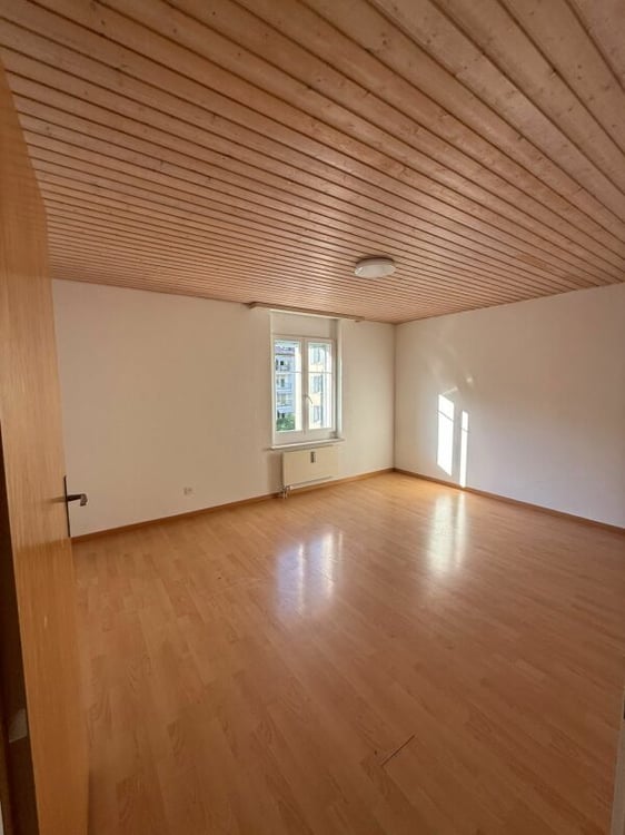 Grosse 4.5 Zimmerwohnung 4