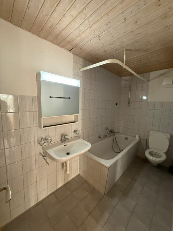 Grosse 4.5 Zimmerwohnung 9