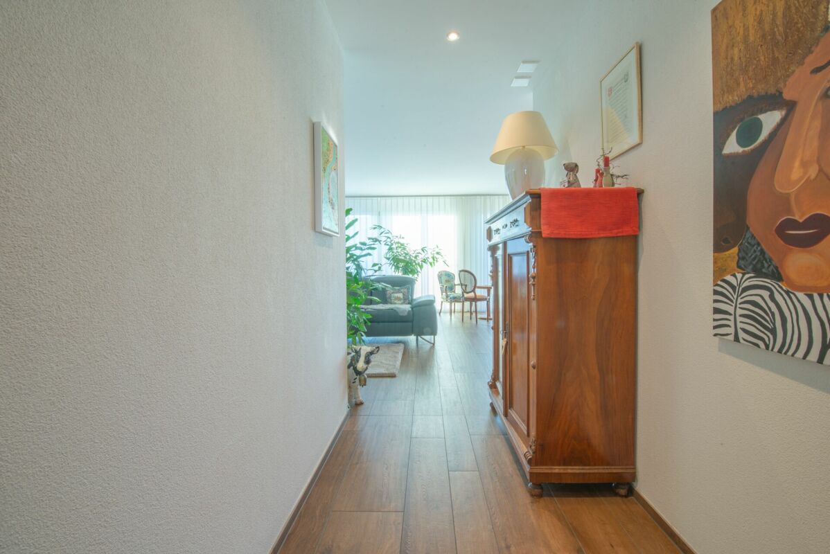 Moderne 4.5-Zimmer-Wohnung mit grossem Balkon - nur wenige Schritte vom Bahnhof