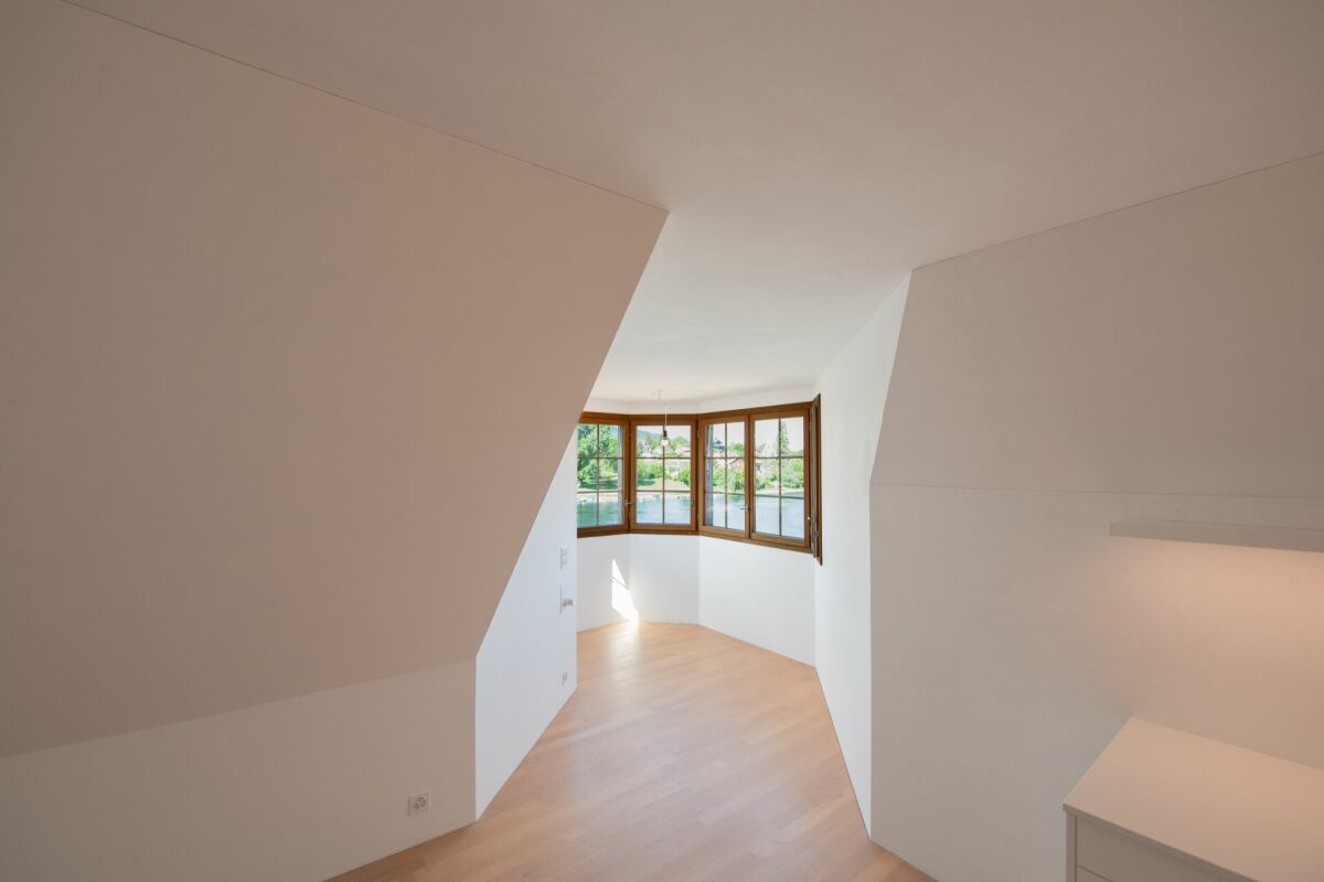 Exklusive Dachwohnung mit traumhaftem Rheinblick