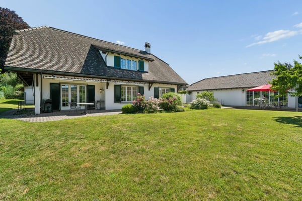 Charmantes Einfamilienhaus in Rheinnähe - mit grossem Garten und Werkstatt 2