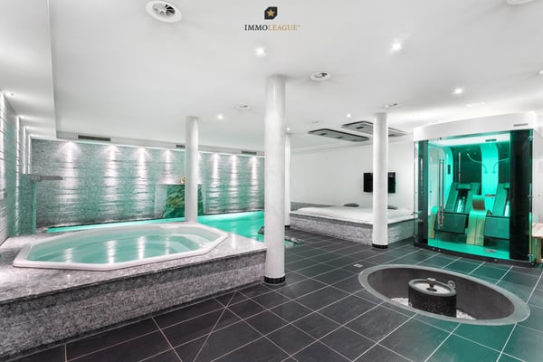 Exklusives Wohnen an ruhiger Lage mit Wellnessbereich in Stadtnähe. 1