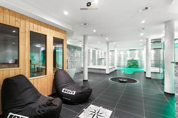 Exklusives Wohnen an ruhiger Lage mit Wellnessbereich in Stadtnähe. 3