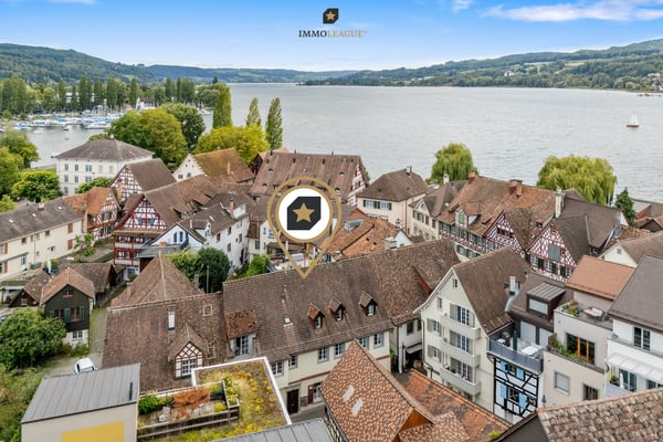 Begehrtes Mehrfamilienhaus in zentraler Seelage 1