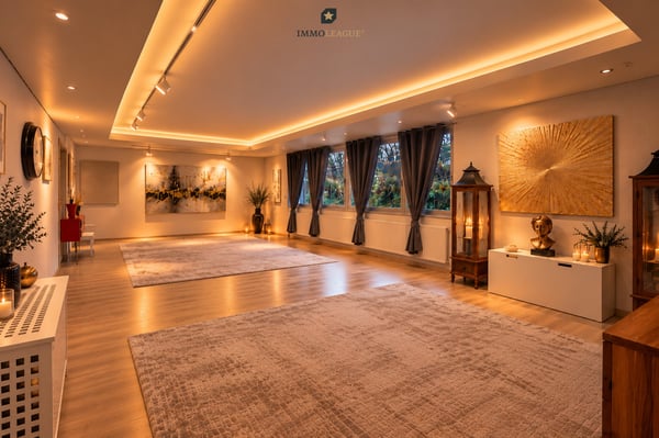 Exklusives Loft mit beeindruckender Raumhöhe, offenem Wohnkonzept und 9