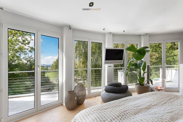 Seltene Gelegenheit: Villa mit Privatweiher an idyllischer Lage. 10