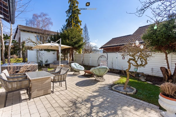 Familienglück mit wunderschönem Gartenparadies 6