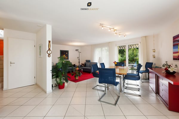 Einfamilienhaus mit Sonnenterrasse, Balkon und zeitloser Architektur 4