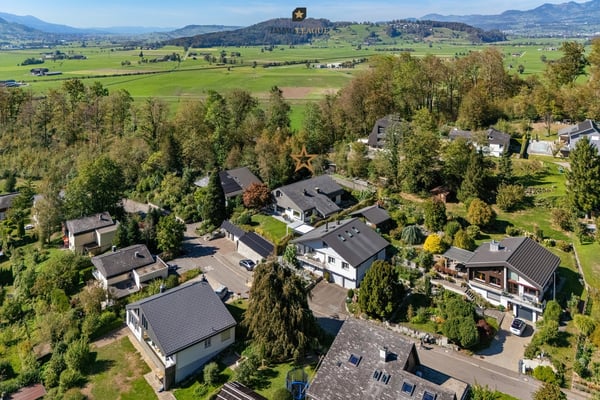 Exklusives Wohnen mit Weitsicht, Privatsphäre und Einliegerwohnung 10