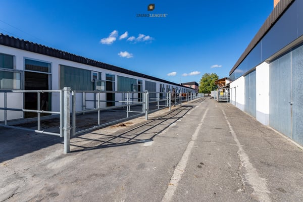 Reitsportzentrum - ein Anwesen für Pferde, Menschen und grosse Ideen. 8