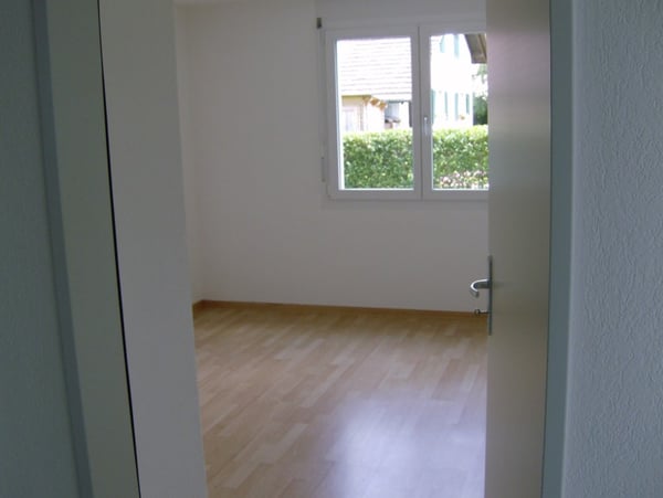 Grosszügige 41/2 Zimmer Wohnung mit Blick in den Jura 9