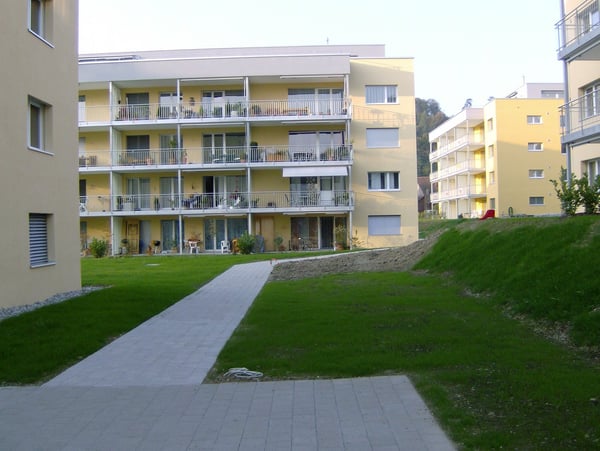 Helle 3.5 Zimmer Wohnung mit grossem, sonnigem Balkon 1