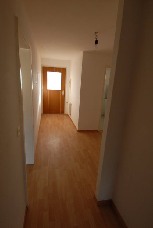 Grosse 2.5 -Zimmerwohnung sonnig gelegen 8
