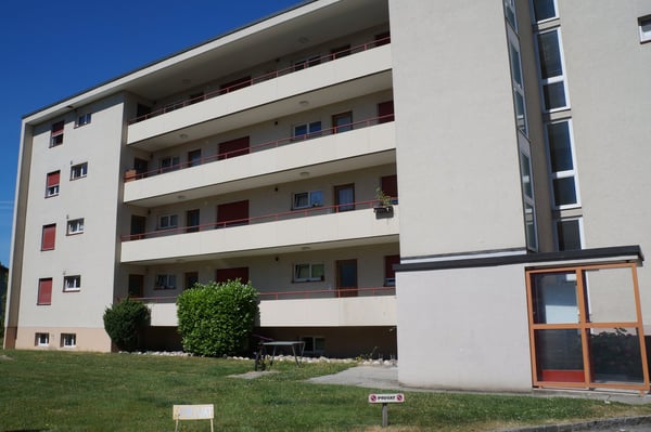 Grosse 2.5 -Zimmerwohnung sonnig gelegen 9