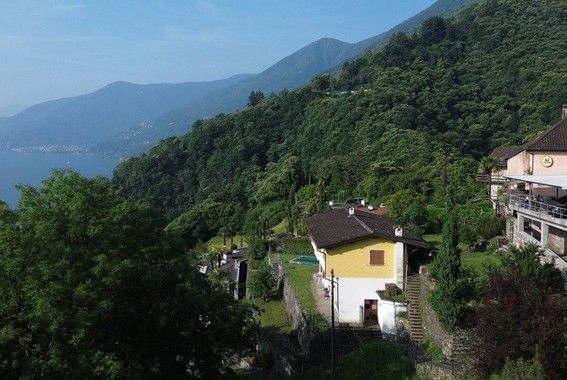 *Casa unifamiliare con vista sul lago* 6