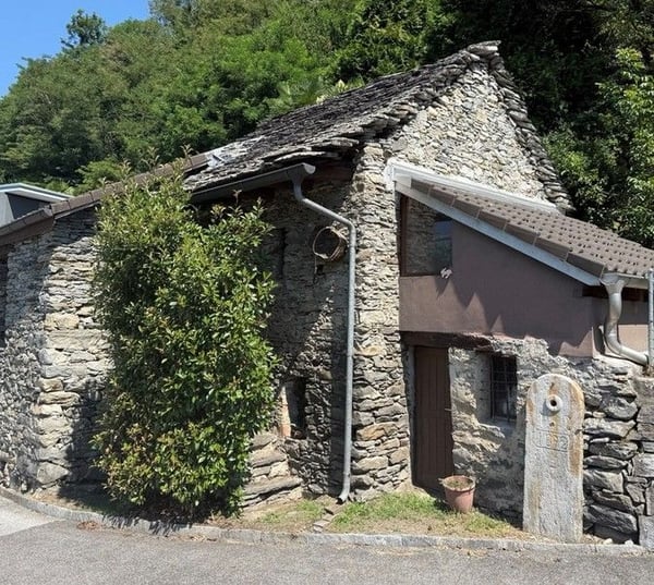 *Rustico con vista sul lago* 1