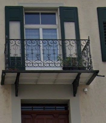 *Gewerbeobjekt mit Wohnung und Einzelzimmern* 8