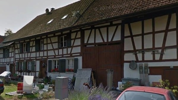 *Chamantes Bauernhaus mit Baulandparzelle*
