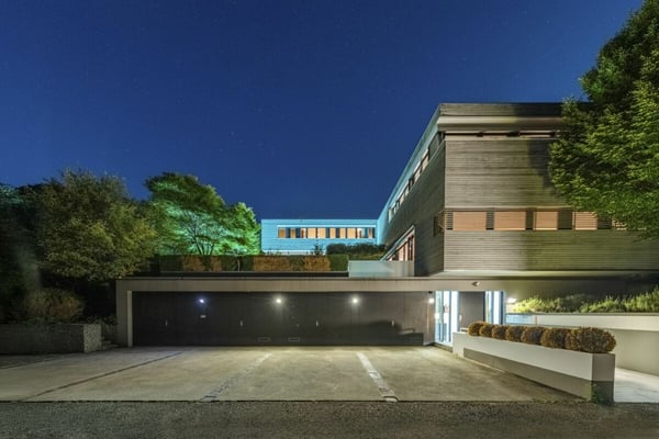 24-304 B - modernes 1.5 Zimmer Wohnhaus mit Aussenpool 2