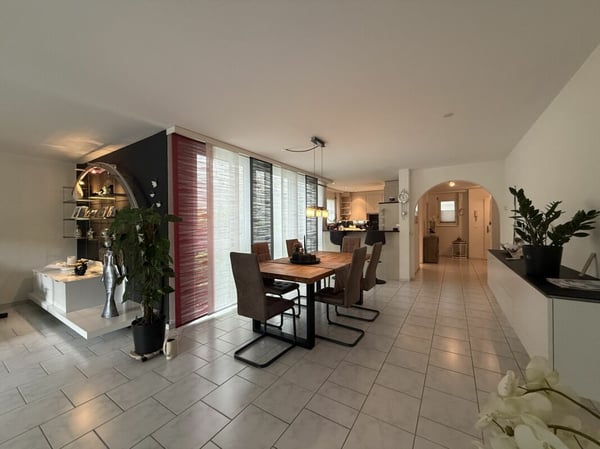 25-319 sehr gepflegte 4.5-Zimmer Gartenwohnung 5