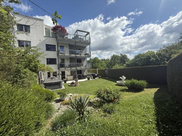25-319 sehr gepflegte 4.5-Zimmer Gartenwohnung 1