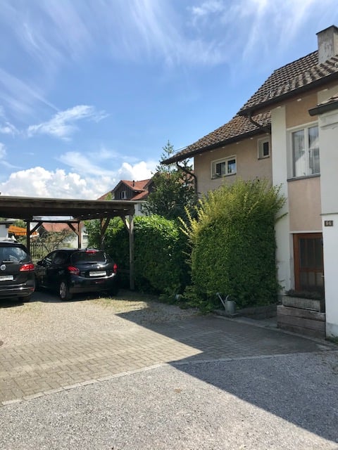 befristete 6-Zimmer-Wohnung mit schönem Garten 2