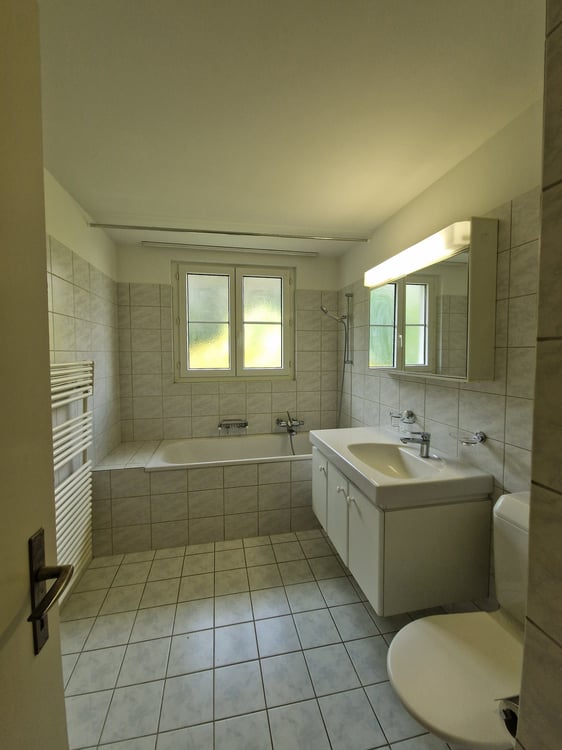 Attraktive 4-Zimmer-Wohnung mit Seesicht nahe Bahnhof Uetikon 8