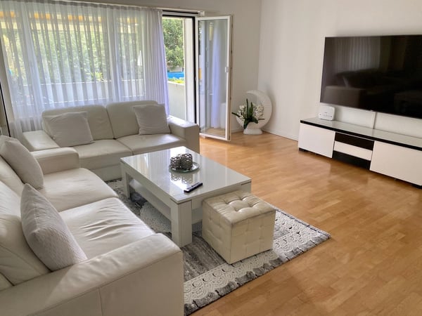 Tolle Wohnung mit eigenem Sitzplatz 2