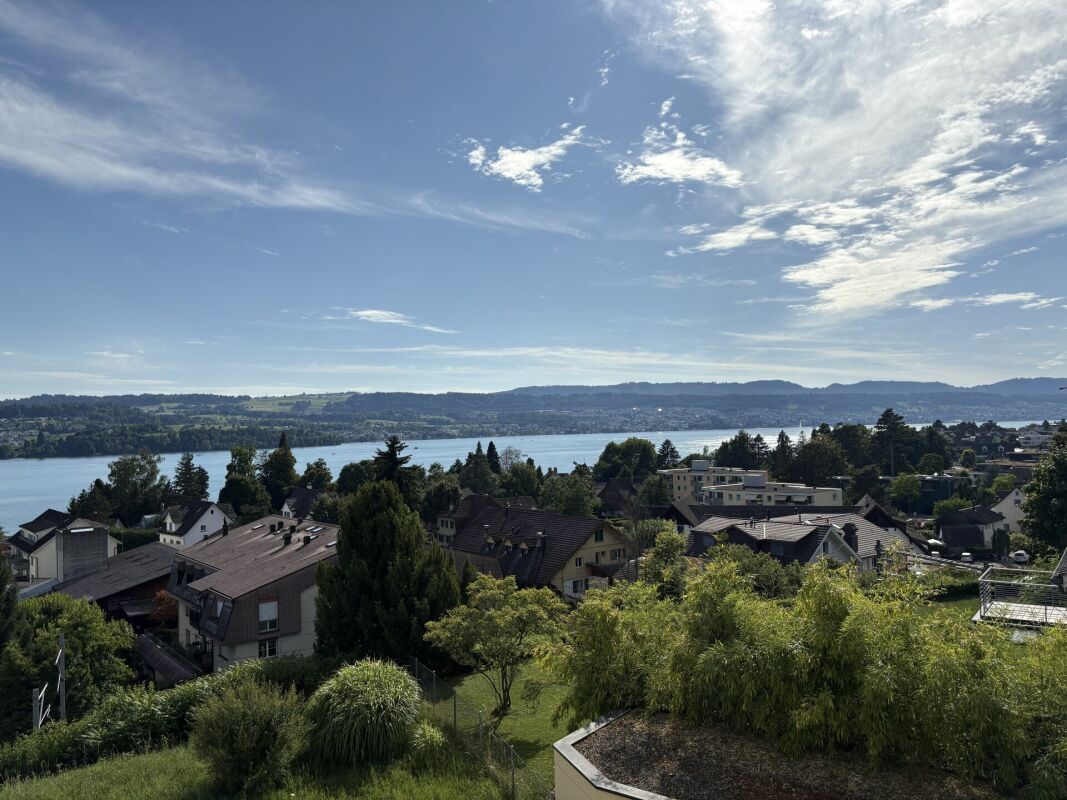 Bild Erstbezug nach Sanierung - Leben am Zürichsee