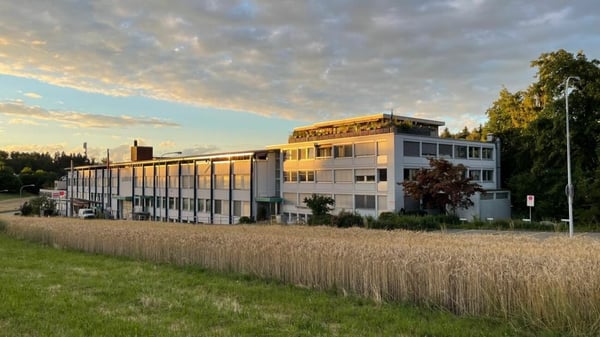 Lagerraum mit grossem Warenaufzug in Liegenschaft 4
