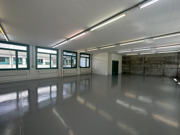 Gewerberaum mit eigenem Zugang und Laderampe 5